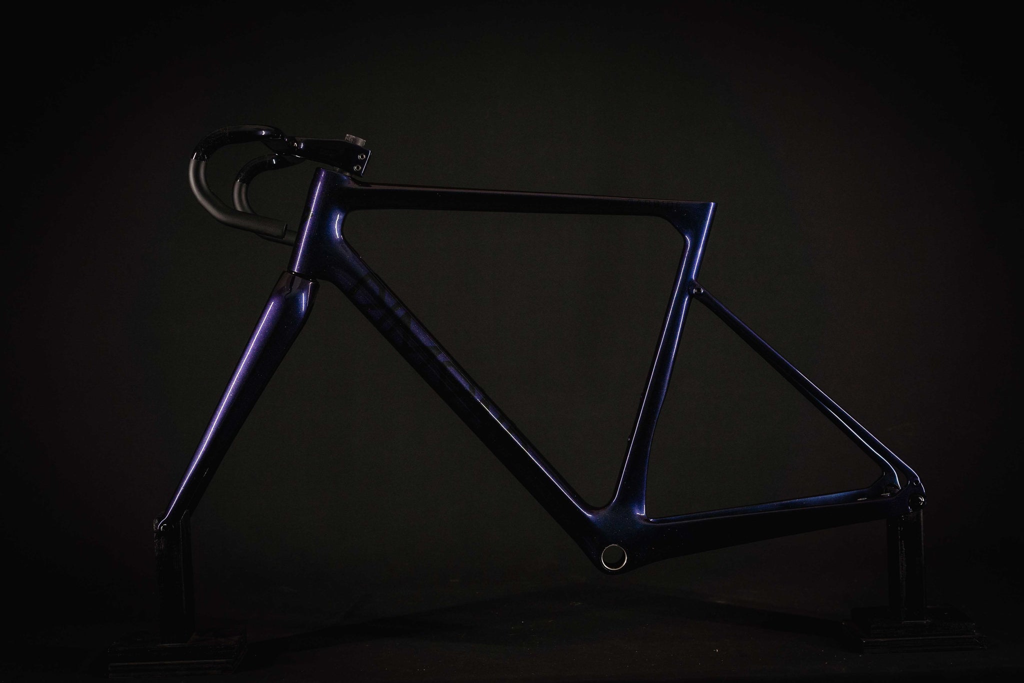 Demo Color Change Chameleon Carbide 56cm